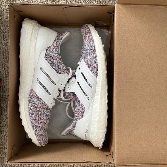Adidas Ultraboost size 8.5 Women’s 🏃 - Picture 3 of 7